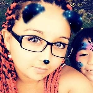 Meet your Posher, Sanjuanita